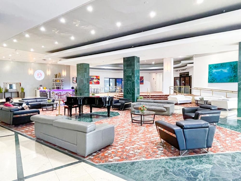 Ocean Front Casablanca Studios with FULL KITCHENS & Beach access By BL Rentals 2