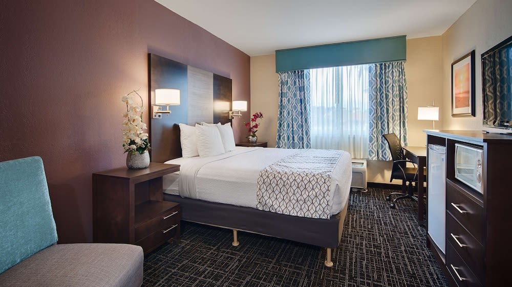 Best Western Fort Myers Inn and Suites 4