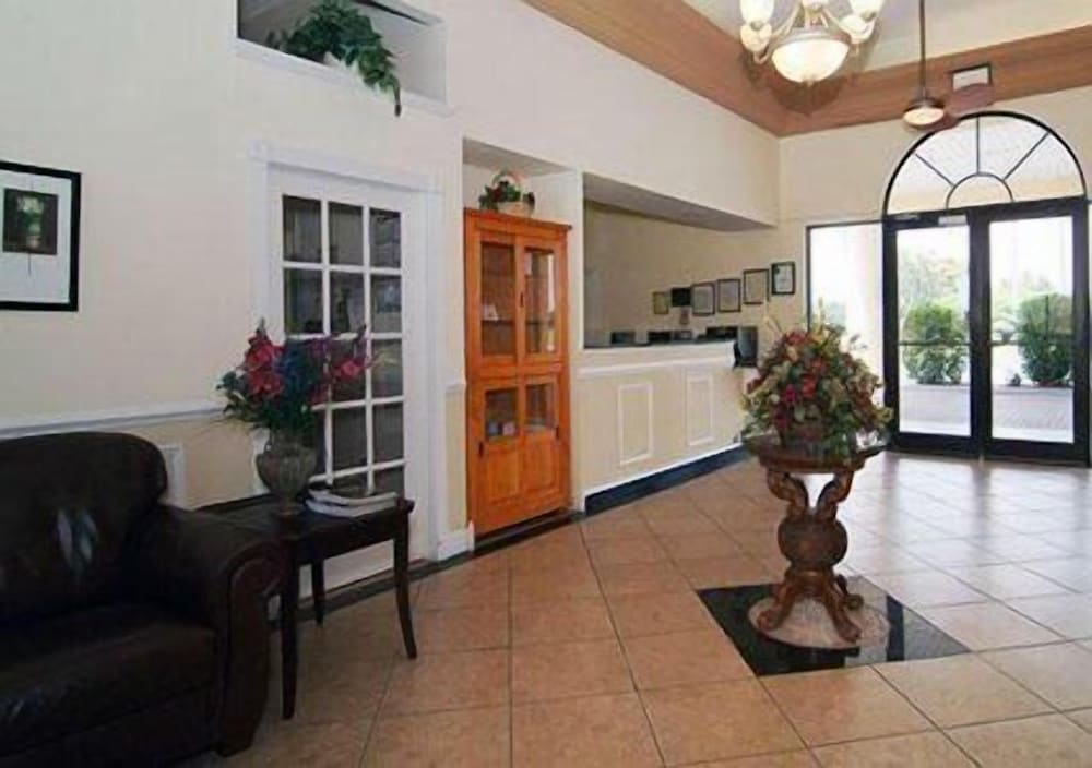 Quality Inn & Suites Mt Dora North 2