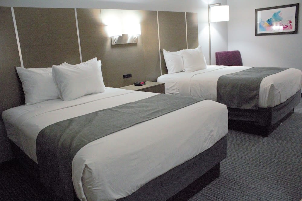 Days Inn & Suites by Wyndham Houston NW Cypress 5