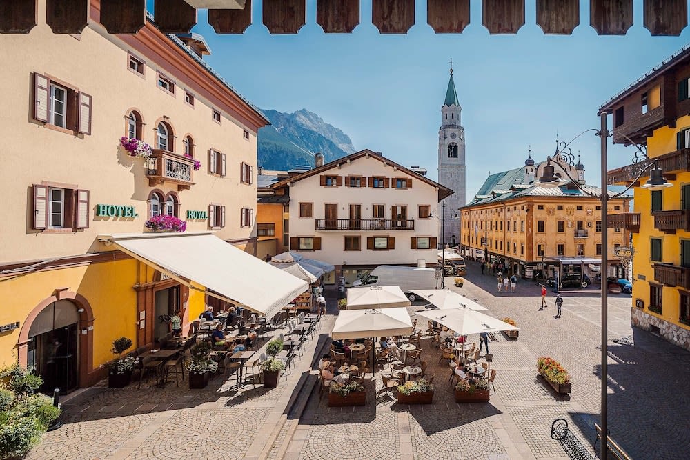 Royal Hotel Cortina 1