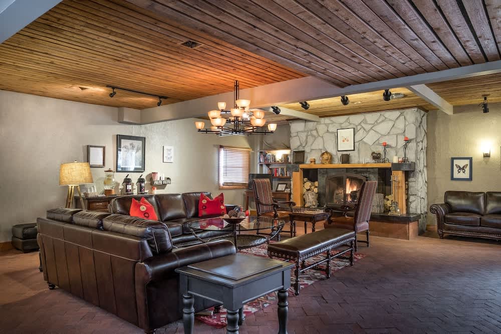 Sweetwater Lift Lodge 2