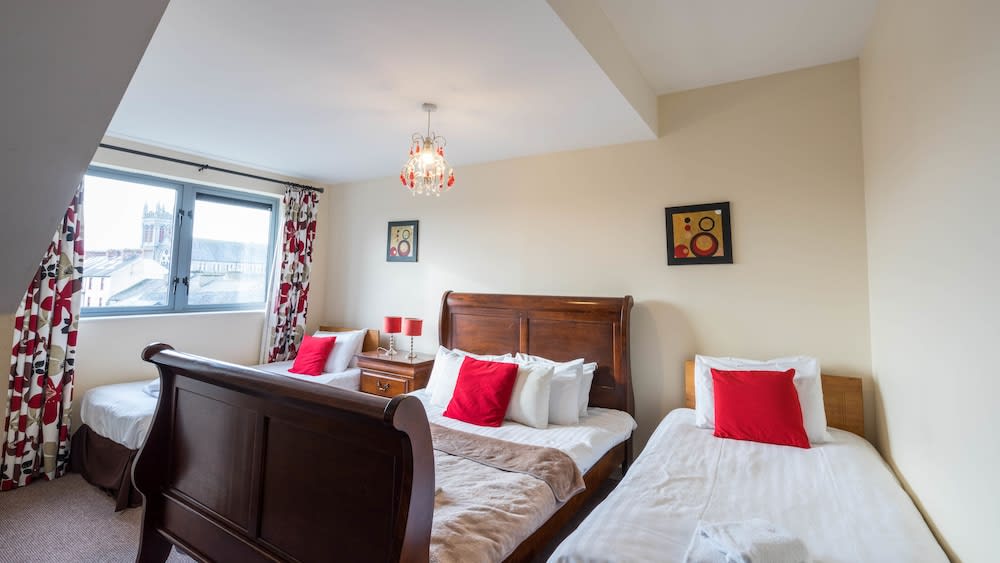 The Courtyard Apartments 5