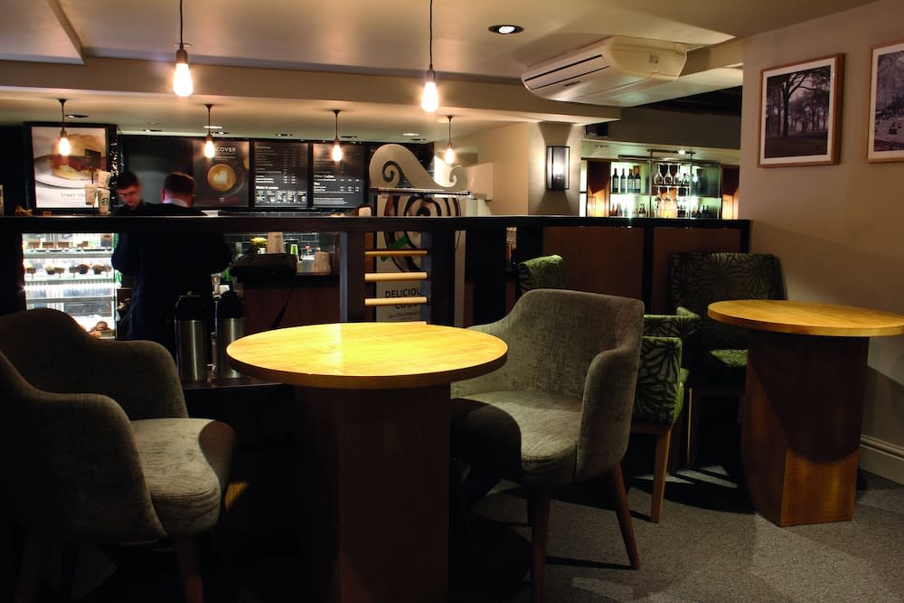 Lodge at Bristol 2