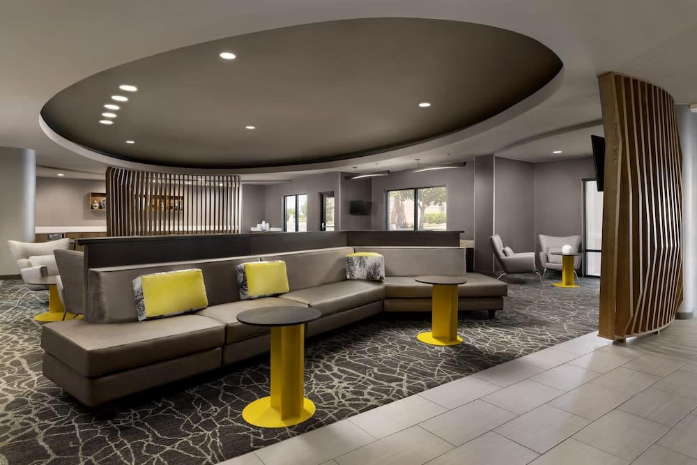 SpringHill Suites Fresno 2