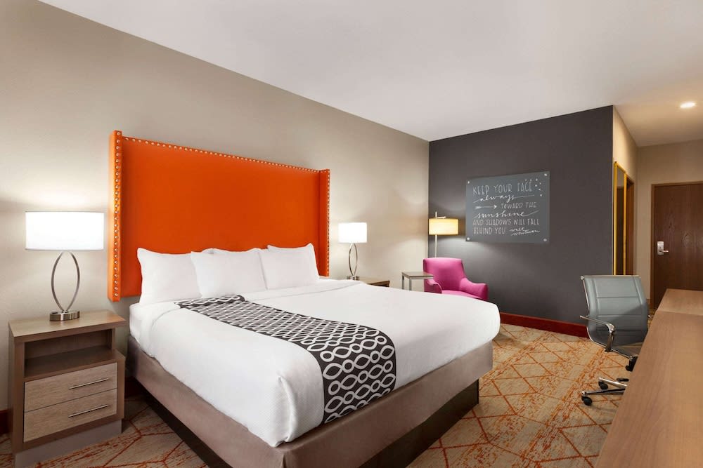 La Quinta by Wyndham Lackawanna 1