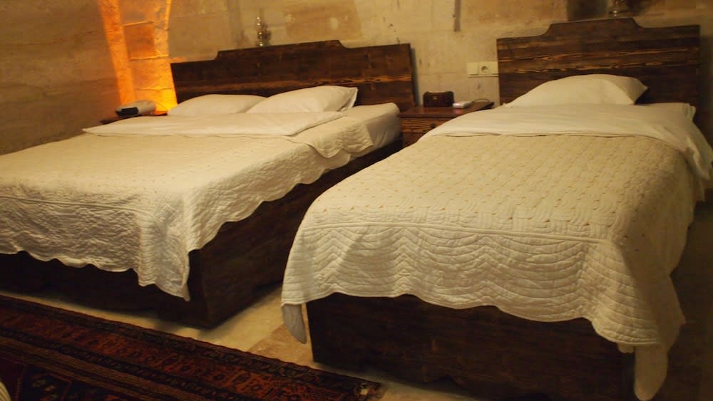 Family Cave Suite Hotel 2