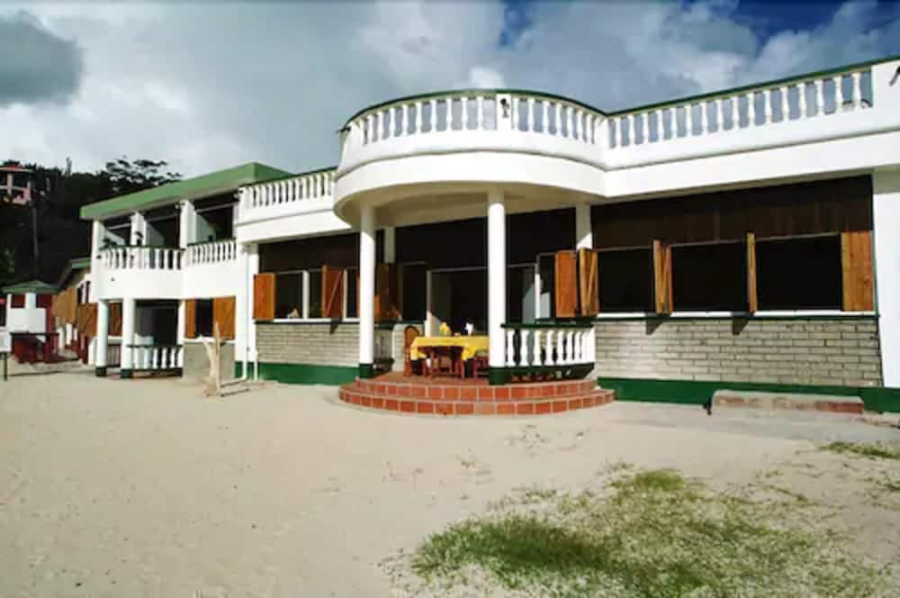 Gem Holiday Beach Resort 2