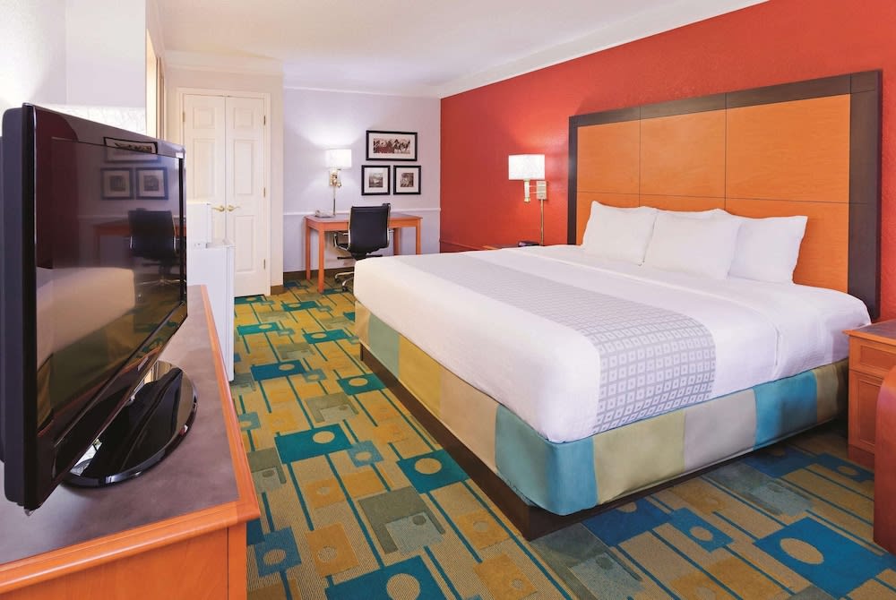 Baymont by Wyndham Lubbock - Downtown Civic Center 1