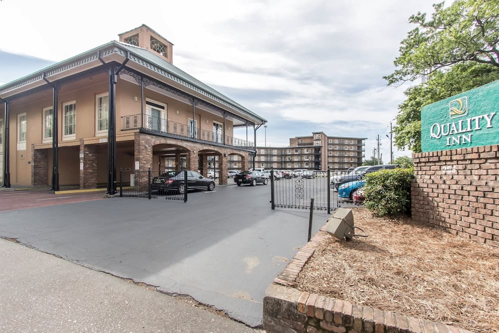 Quality Inn Downtown Historic District 1
