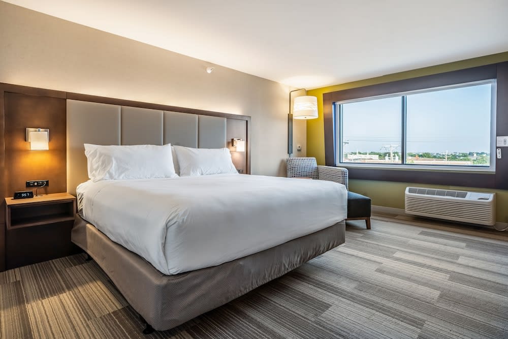 Holiday Inn Express and Suites-Platteville by IHG 4