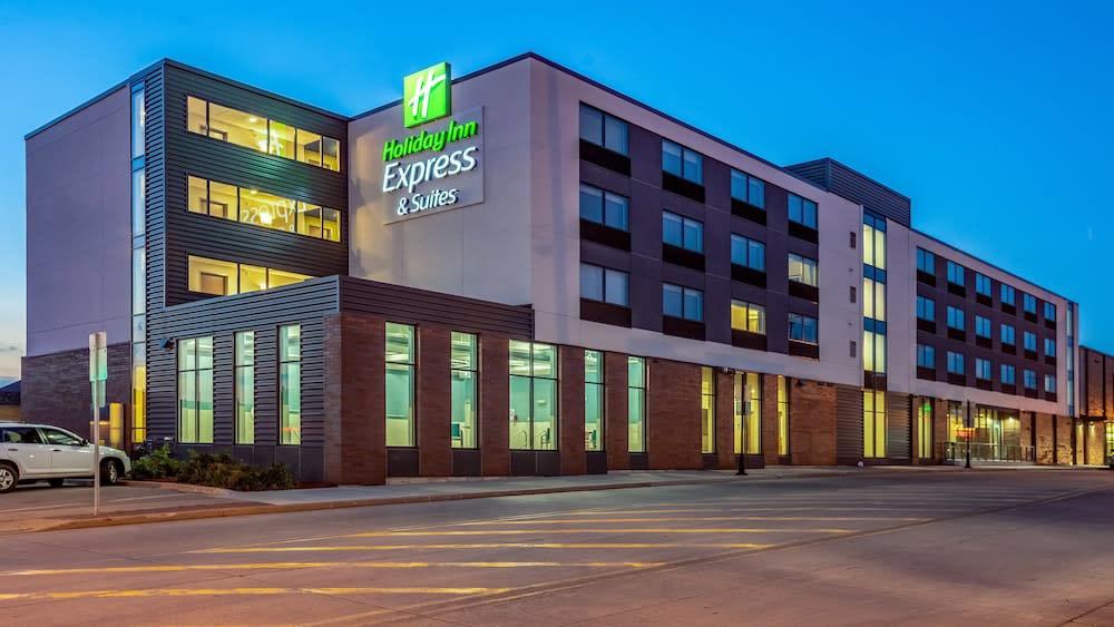 Holiday Inn Express and Suites-Platteville by IHG 1