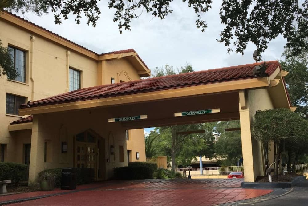 Days Inn by Wyndham Gainesville Florida 1