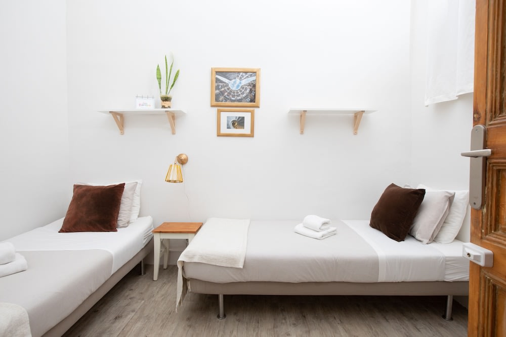 CasaNova Guest House 4