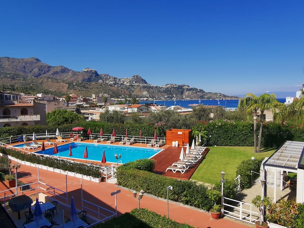 Residence Villa Giardini 1