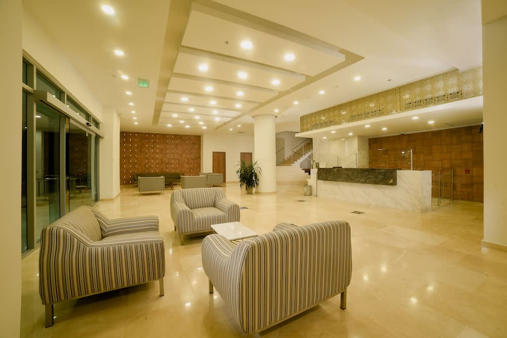 Hotel Dorado Plaza Alto Prado 1