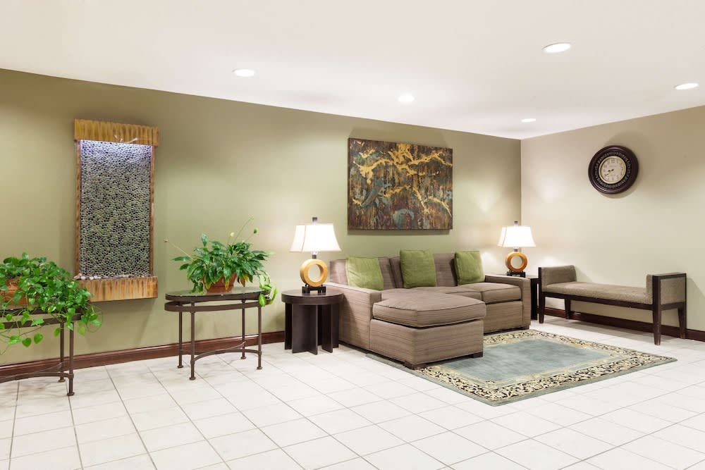 Baymont by Wyndham Dale 2