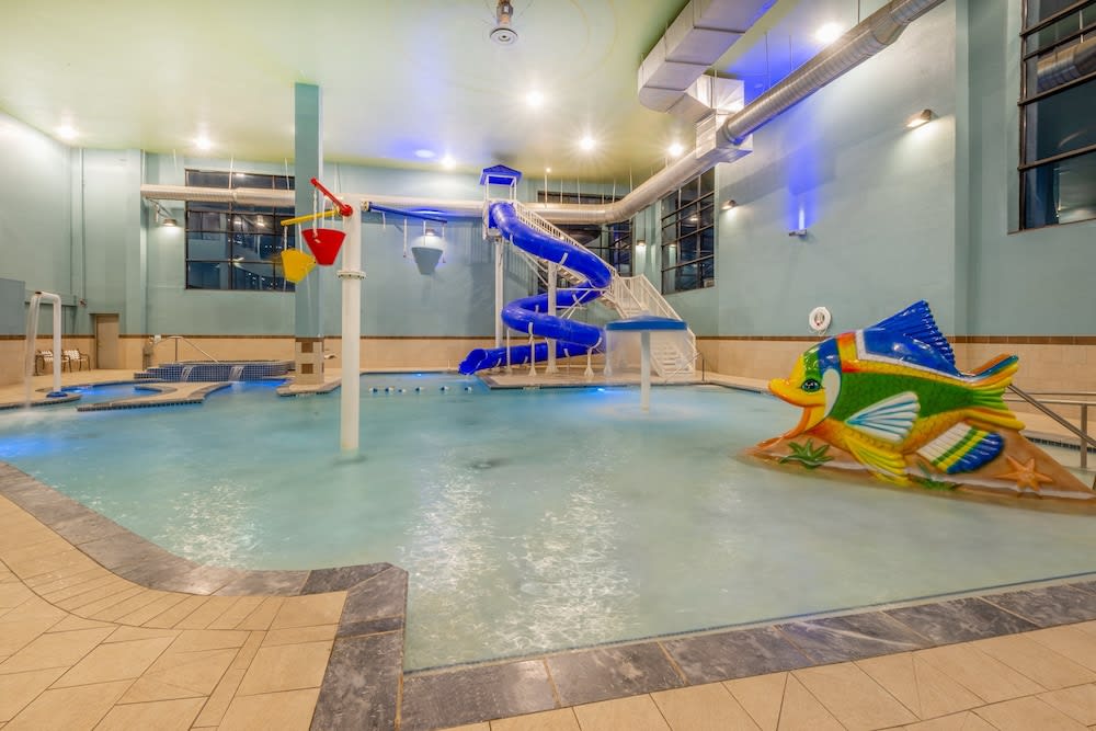 Holiday Inn Express & Suites NORTH EAST (ERIE I-90 EXIT 41) by IHG 1