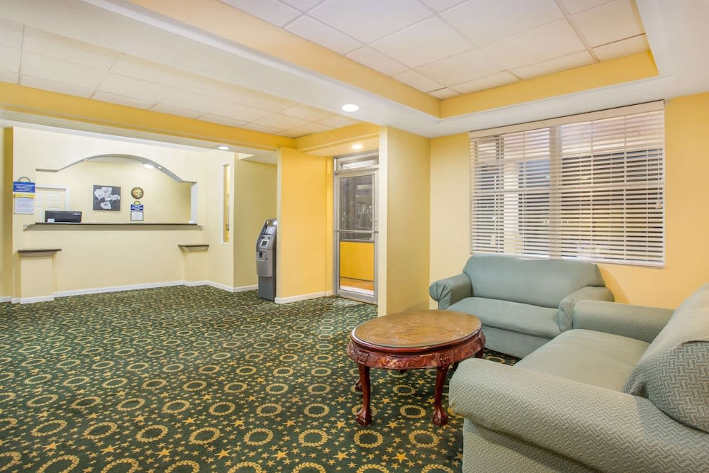 Days Inn by Wyndham Blytheville 2