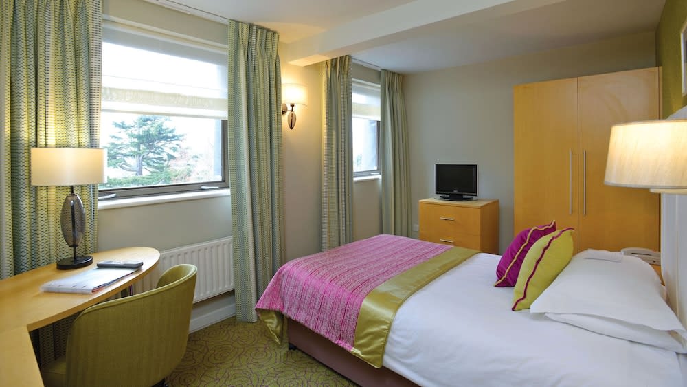 The Lensbury Resort 5