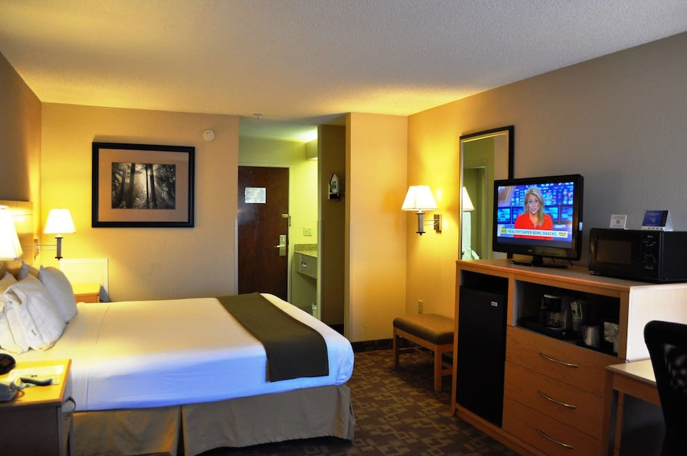 SureStay Plus Hotel by Best Western Roanoke Rapids I-95 5