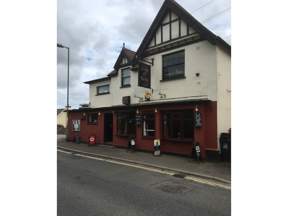 Ring O' Bells 1