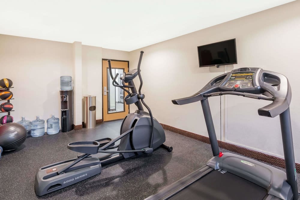 Days Inn by Wyndham Ankeny - Des Moines 1
