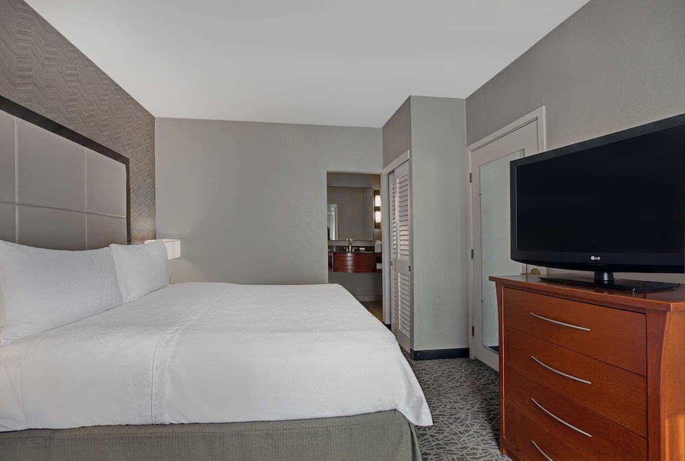 Homewood Suites by Hilton Chicago-Lincolnshire 4