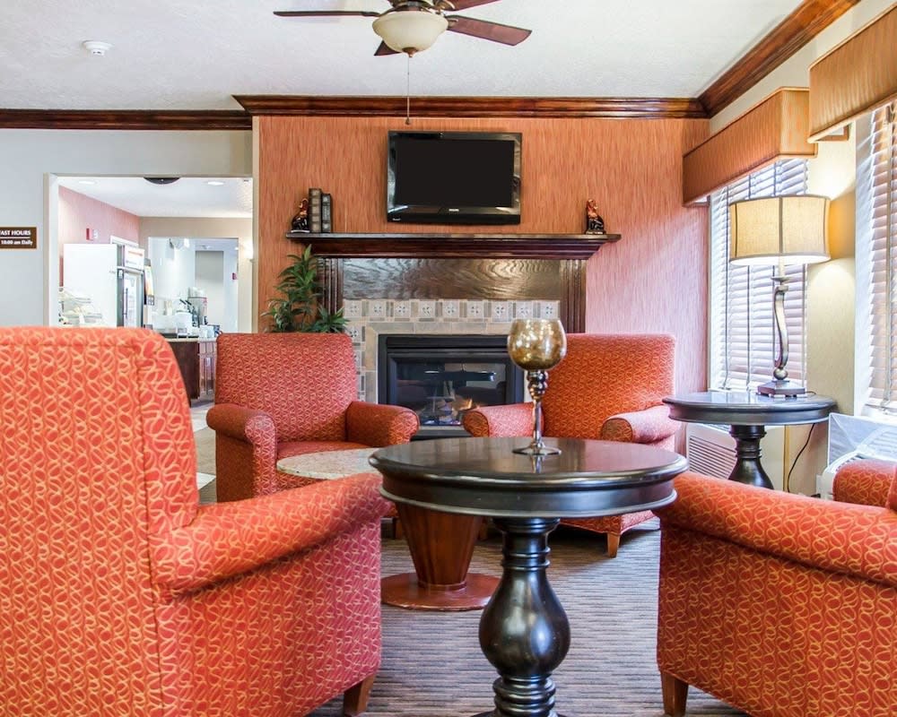 Quality Inn & Suites 3