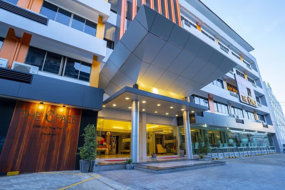 The Space Hotel Chiang Rai 1