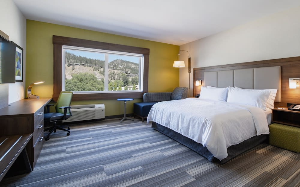 Holiday Inn Express & Suites Kelowna - East by IHG 4