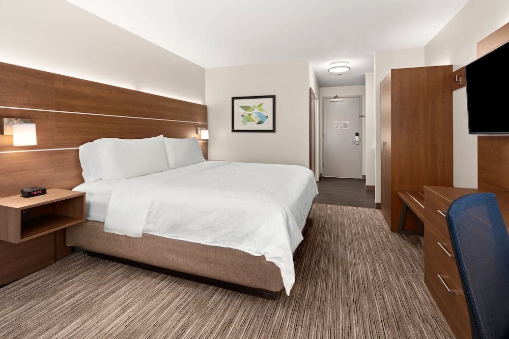 Holiday Inn Express Suites Sumner by IHG 4