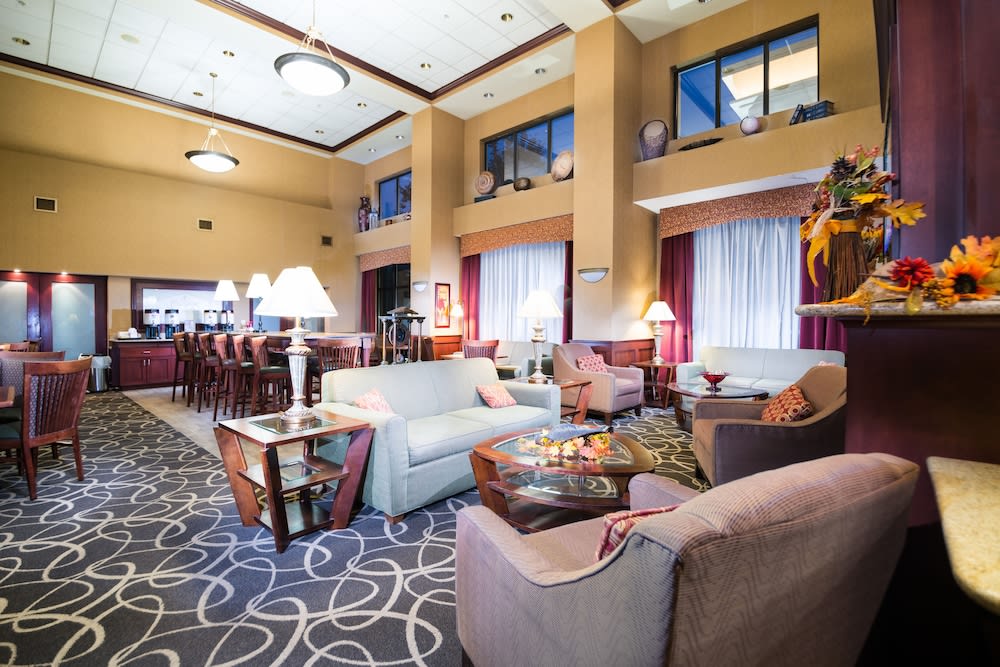 Hampton Inn & Suites Greensburg 2