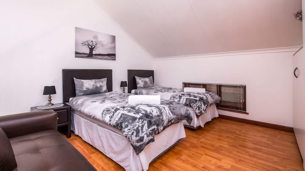 JoziStay @ Savannah Apartments 2