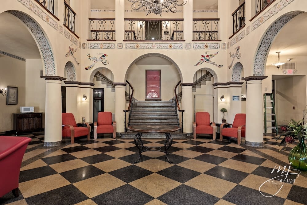 Hotel Seville 1