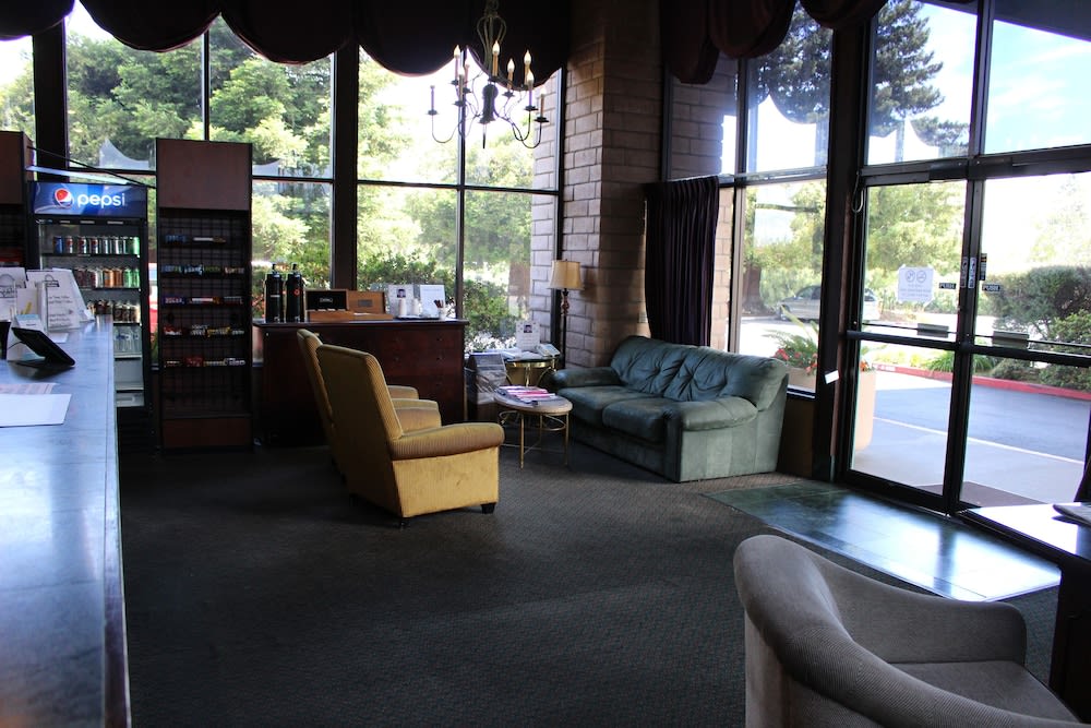 Days Inn & Suites by Wyndham Sunnyvale 2