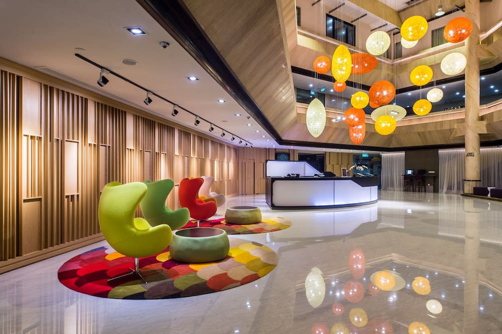 Furama City Centre 4