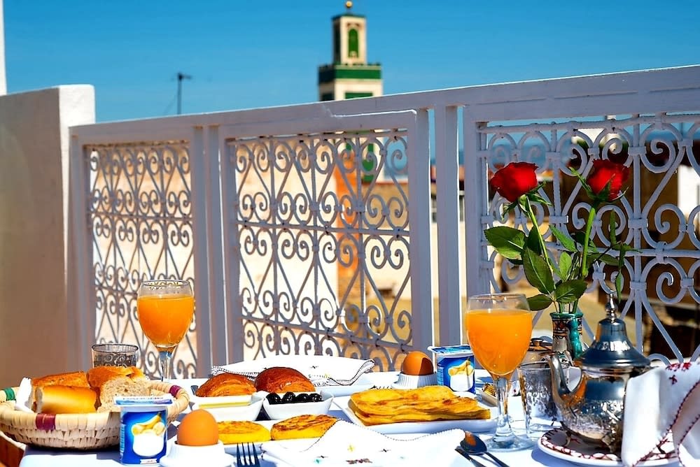 Riad Safir 1