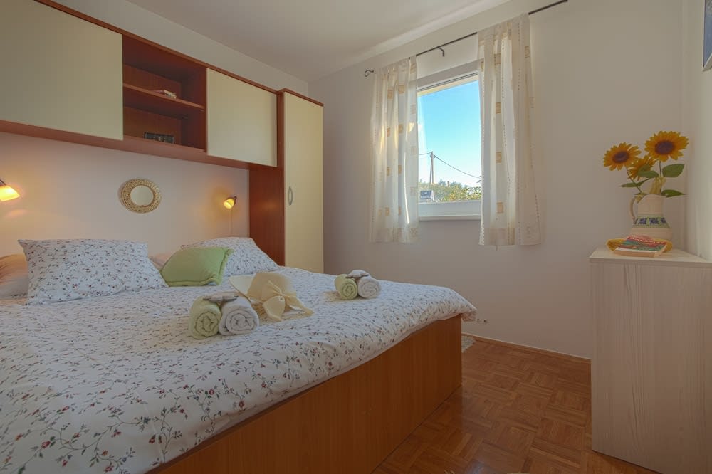 Luton Apartment Zadar Kozino Heating Pool & Jacuzzi 2