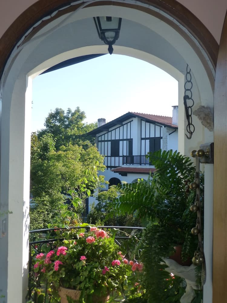 Villa Erresiñolettean 2