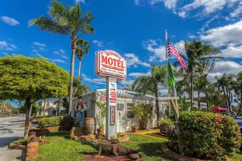 Richard's Motel 2