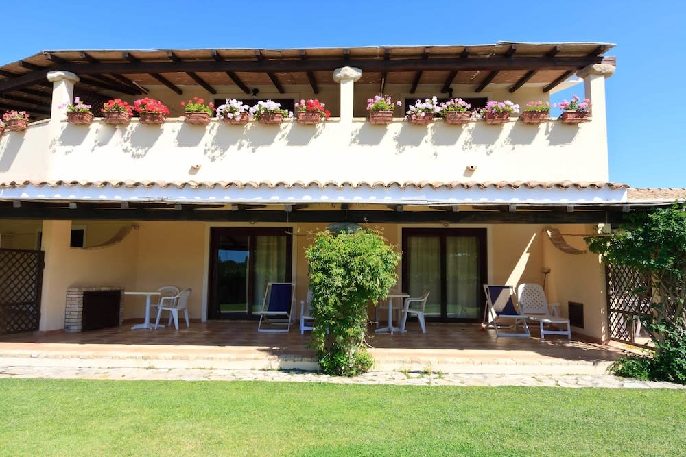 Porto Giunco Residence 1
