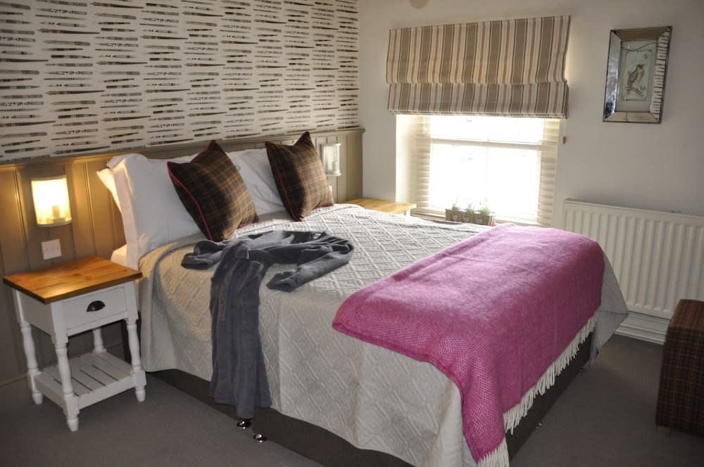 Higher Buck Inn 2