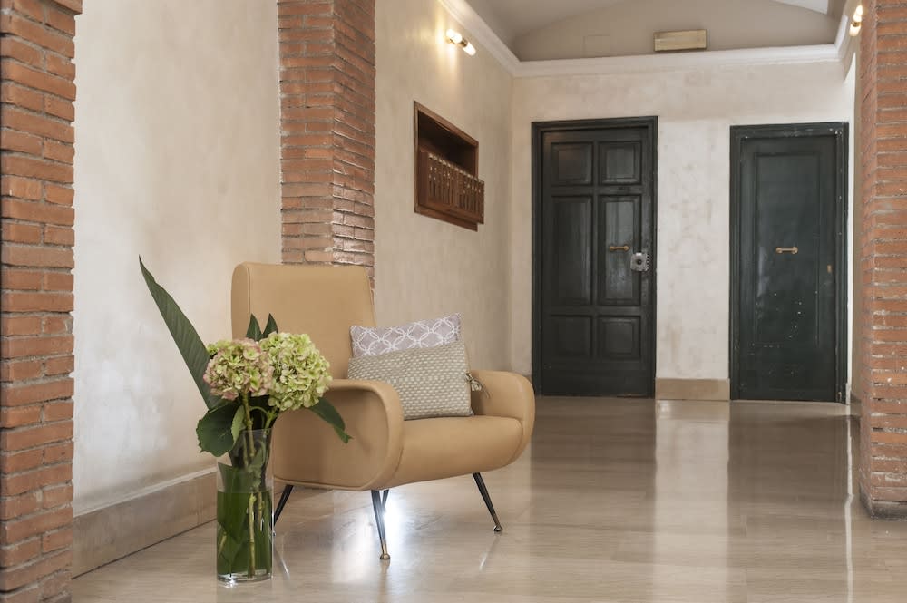 Daphne Luxury Suites 2