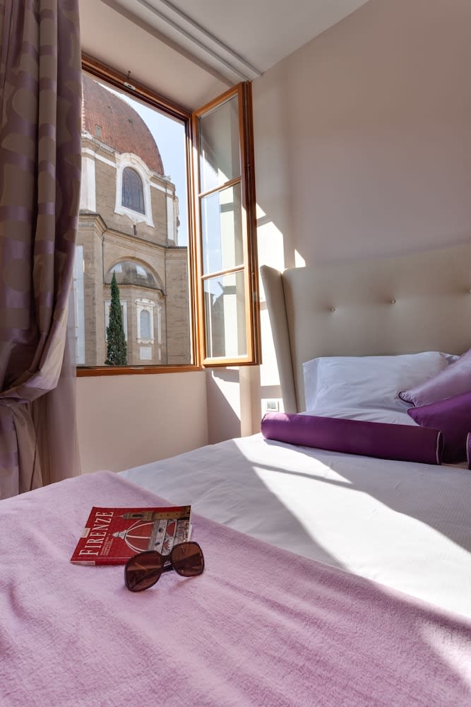 Solo Experience Hotel 1