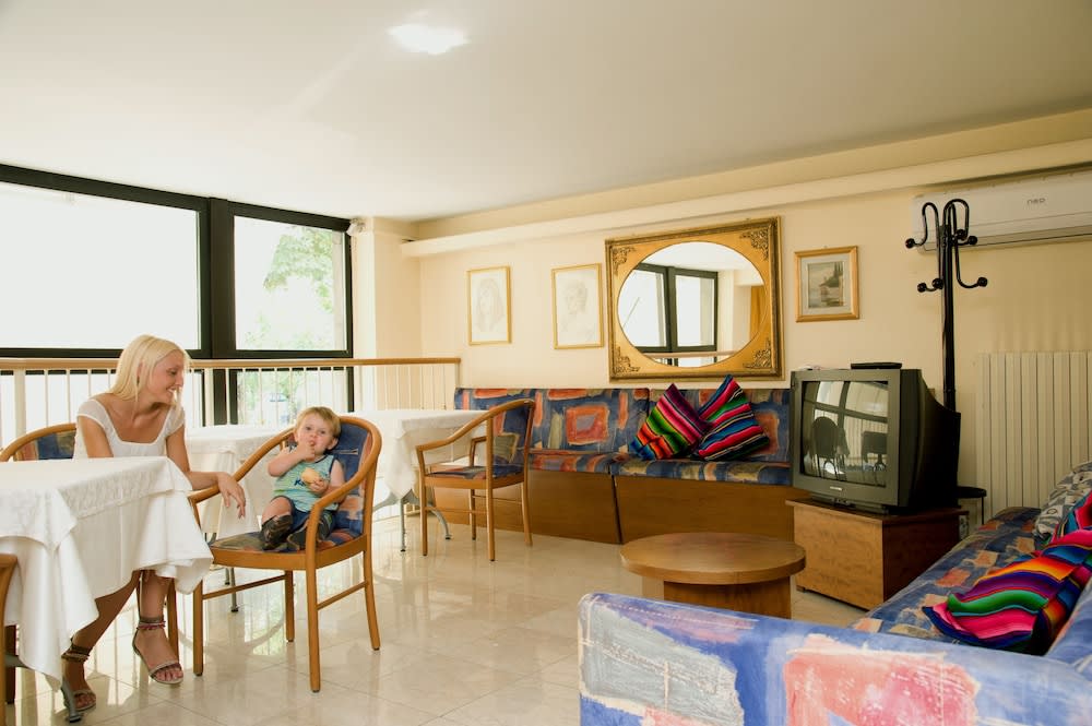 Hotel Ristorante Commercio 4