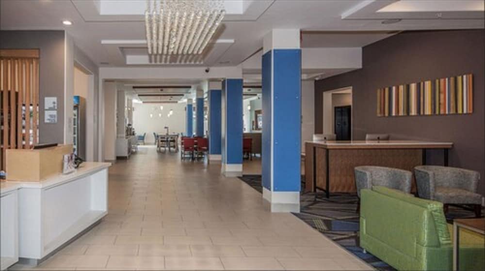 Holiday Inn Express Hotel & Suites Houston-Alvin by IHG 5