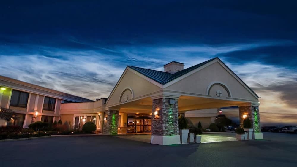 Buffalo Airport Hotel 2