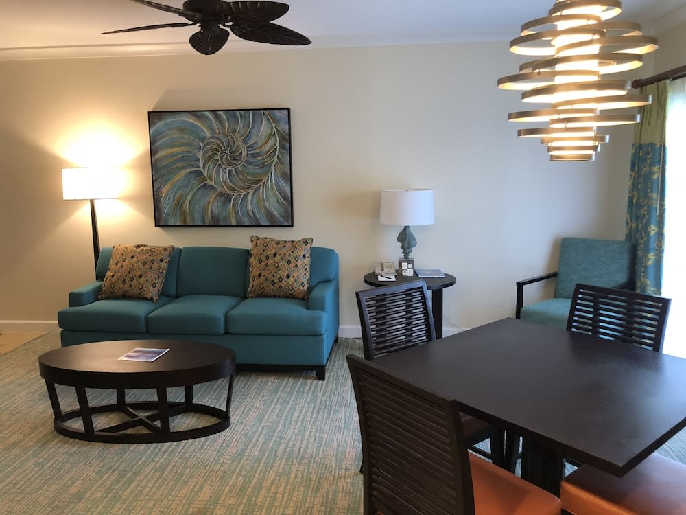 Harborside Resort & Vacation Rentals at Atlantis 3