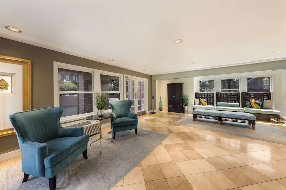 SureStay Plus Hotel by Best Western Mountain View 3